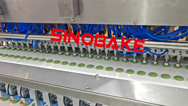 在线夹心饼干生产线